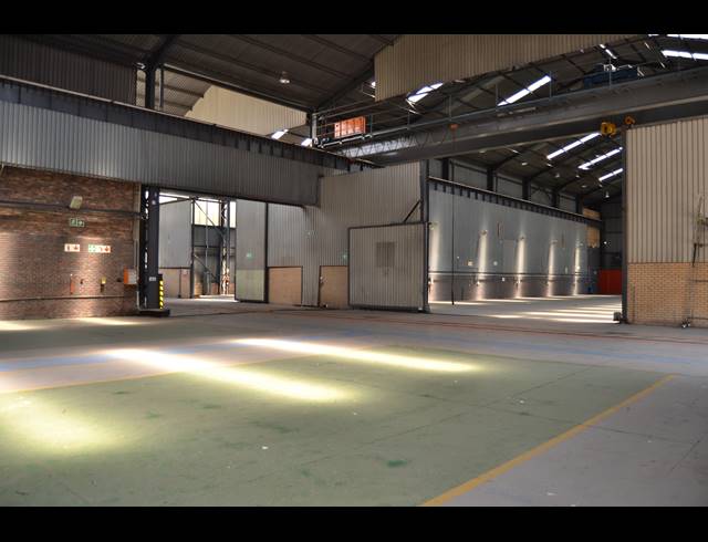 9,202M² FACTORY TO LET IN JET PARK